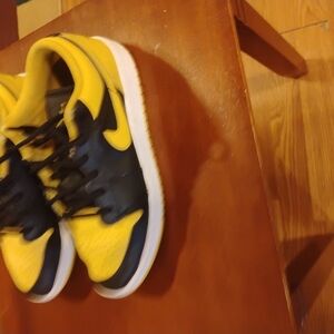 Black and Yellow Sneakers with Low-Top Design